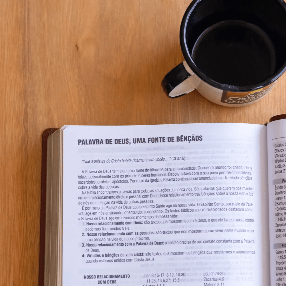 BÍBLIA LUXO PRETA COM ESPAÇO PARA ANOTAÇÃO | NAA