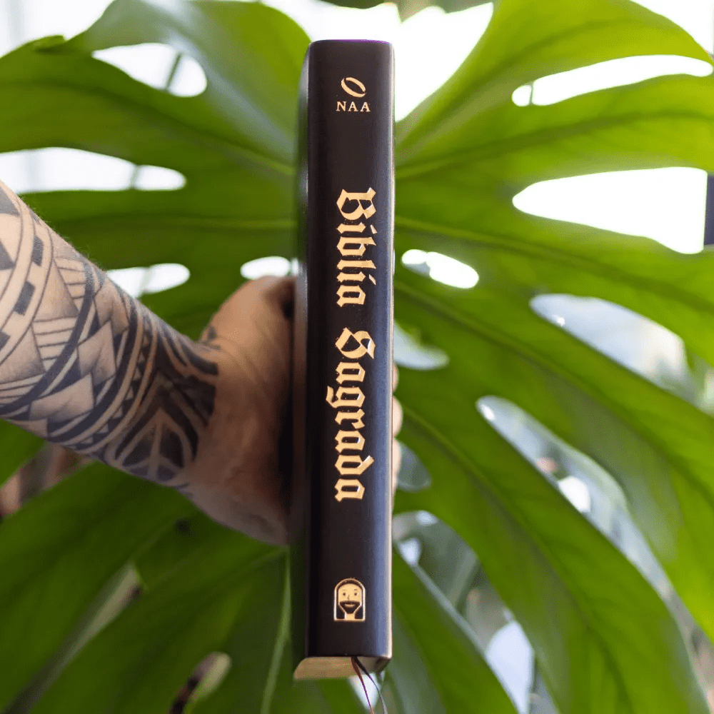 BÍBLIA LUXO PRETA COM ESPAÇO PARA ANOTAÇÃO | NAA