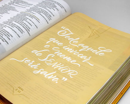 BÍBLIA DE ESTUDO PARA TODA MULHER – CAPA BEGE